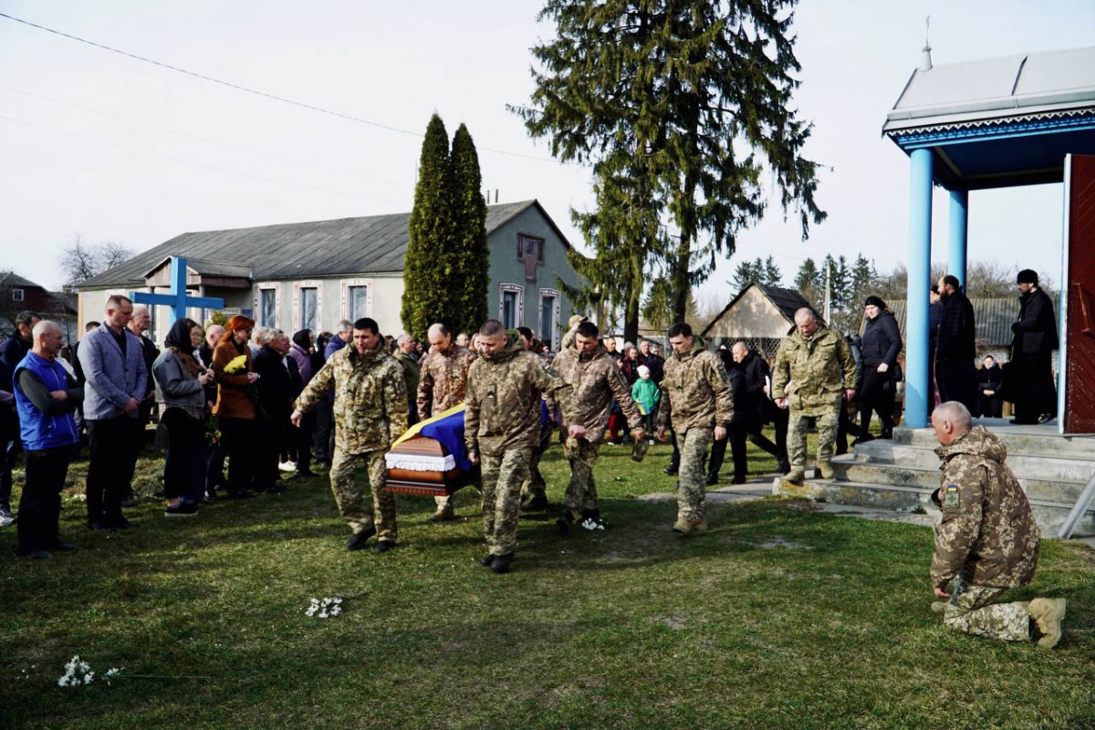 На Волині попрощалися із полеглим воїном Михайлом Чикирдою