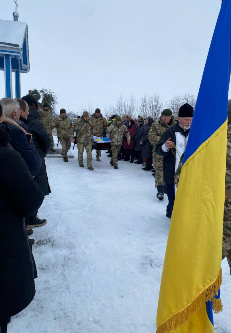 Боронив Україну і всіх нас: у громаді на Волині попрощалися з Олександром Свінцицьким