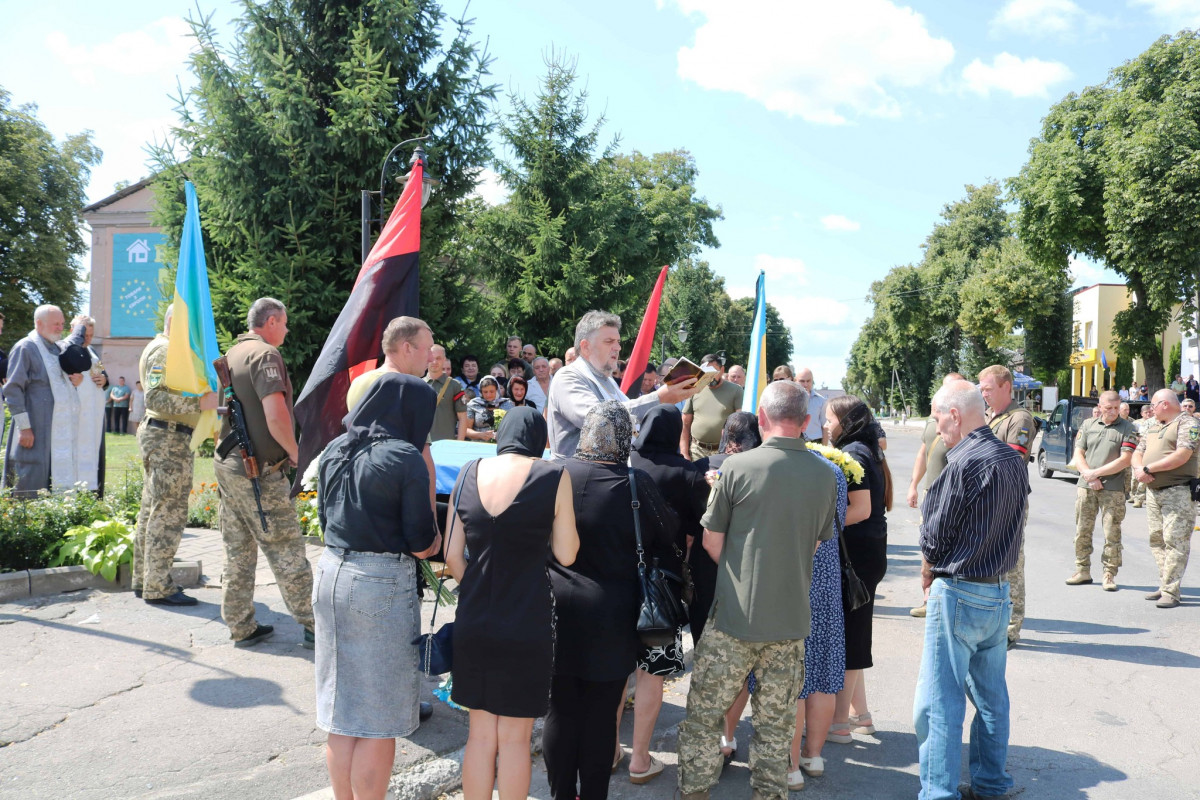 Місяць не дожив до дня народження: на Волині попрощалися з Героєм Дмитром Міцевським