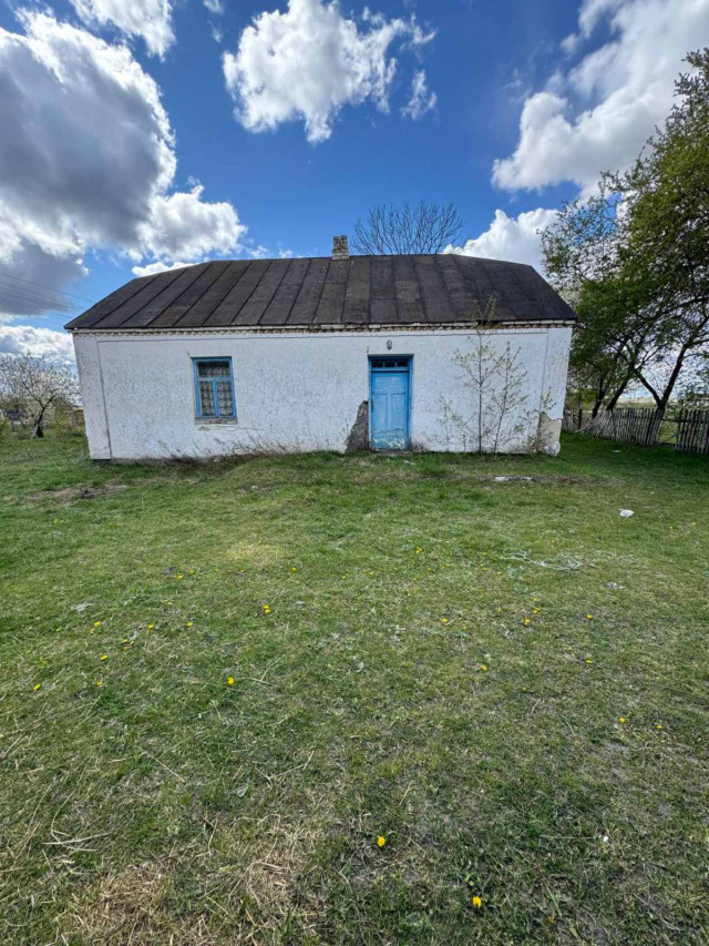 На Волині продають ветдільницю з хлівом: стартова ціна – 162 тисячі гривень