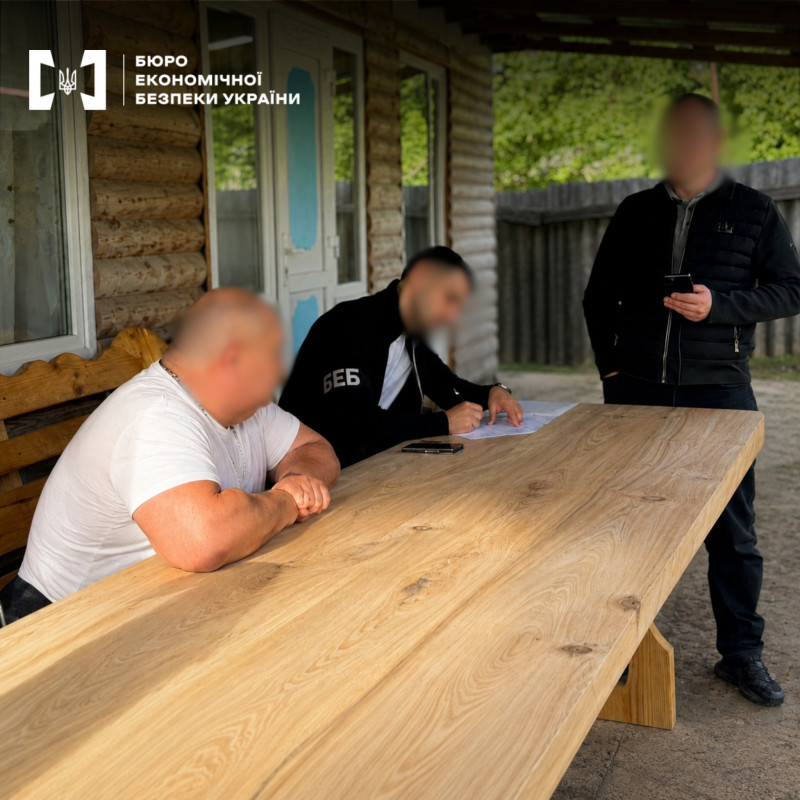 На Волині на майже 3 мільйона гривень незаконно ввезли 13 авто нібито для ЗСУ