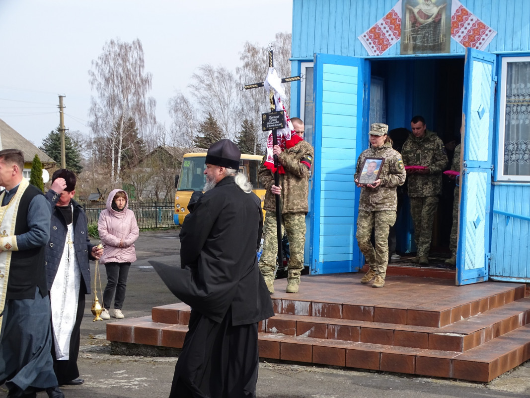 Ворожий дрон обірвав життя: на Волині попрощалися з Героєм Сергієм Панасюком