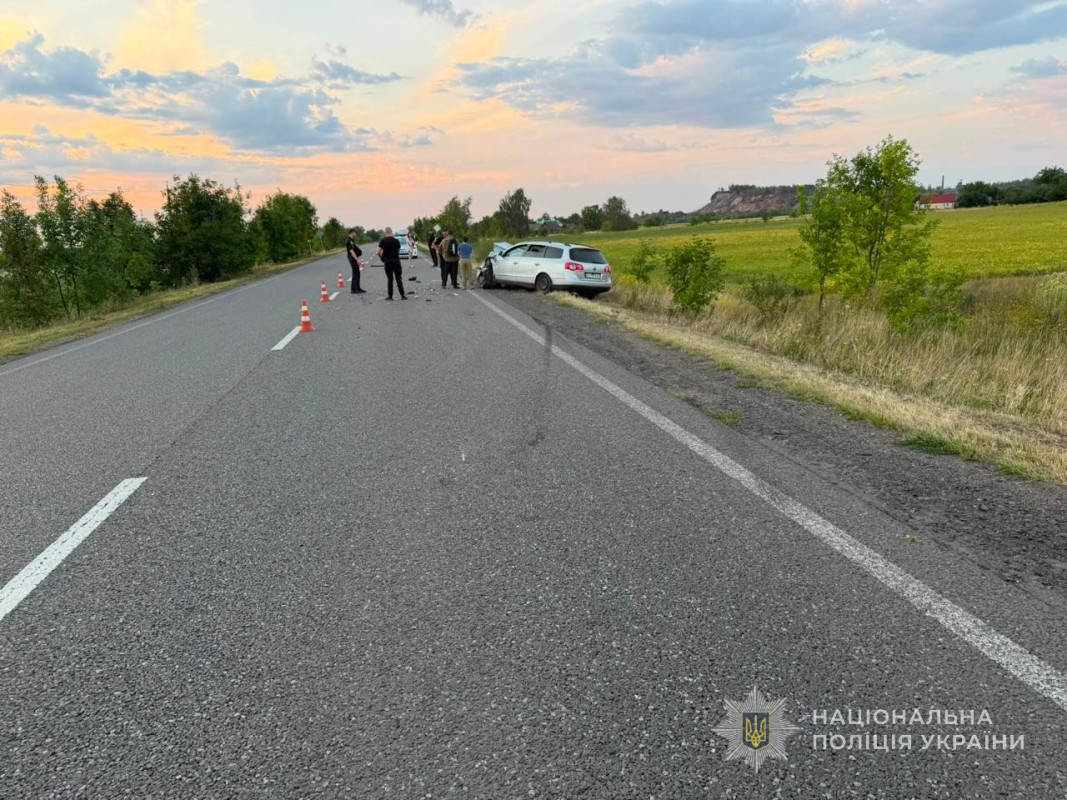 ДТП на Волині: BMW з’їхав у кювет і перекинувся, травмувалися троє людей