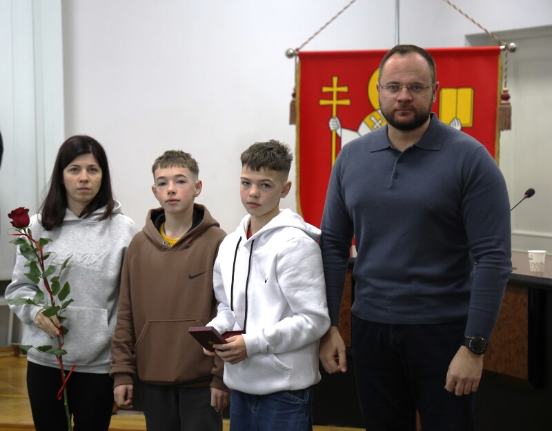 У Луцьку рідним полеглих воїнів вручили державні нагороди