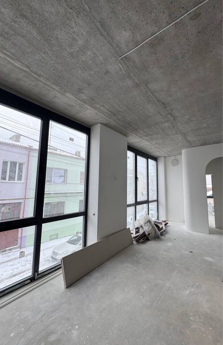 Виставили на продаж бізнес-центр біля Луцька за 34 мільйони