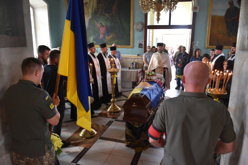Навіки 50: у Луцькій громаді попрощались з Героєм Петром Назарчуком