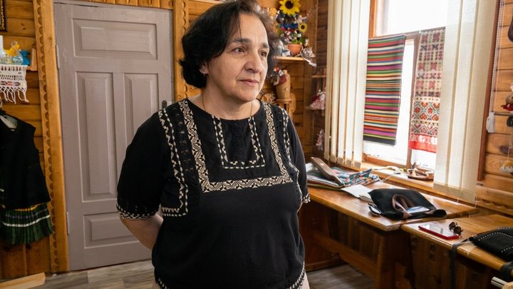 «У мене немає чужих воїнів»: на Волині матір сімох дітей допомагає фронту і чекає своїх сина та доньку з війни