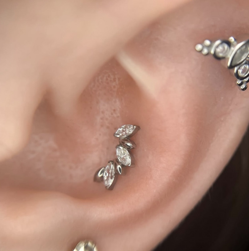 За кулісами пірсингу: відверто про проколи, правила та ризики з майстринею з Луцька