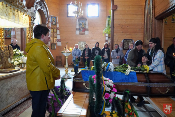 У Володимирі прощалися з загиблим у бою на Донеччині захисником