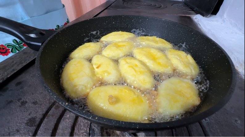 Смак із бабусиної кухні: волинянка розповіла, як готувати справжні манники