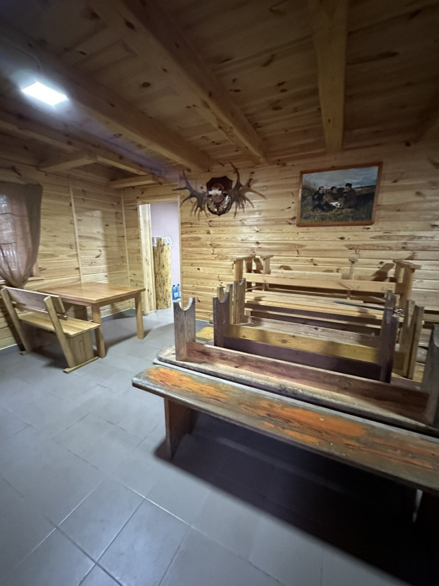 За 100 метрів від Світязя продають сучасну базу відпочинку за 13 мільйонів