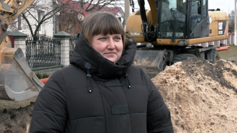 Щоб запобігти потраплянню нечистот в озера: у Шацькій громаді прокладають каналізацію