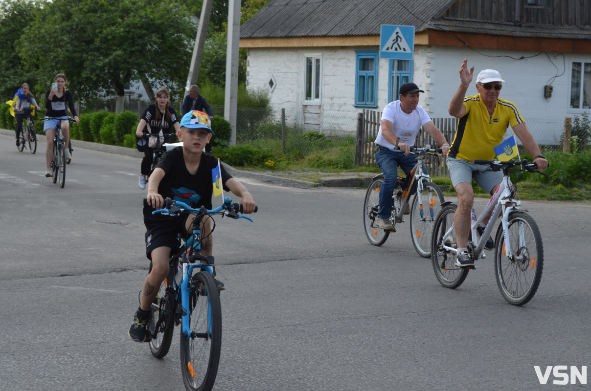 «Їду за Героя»: у місті на Волині вдруге провели благодійний велозаїзд на підтримку ЗСУ