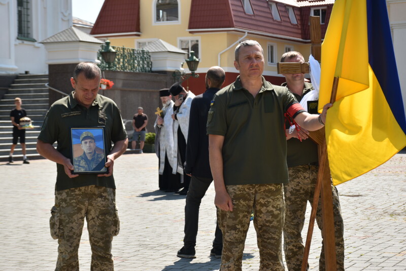 Менше двох тижнів не дожив до 38-річчя: у Луцьку попрощались з Героєм Павлом Ткачуком