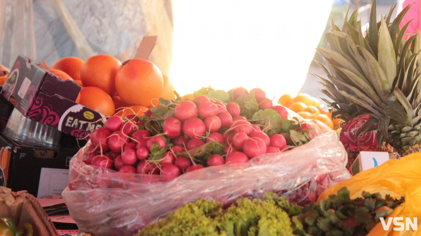 Скільки коштує картопля, морква та інші овочі на ринку у Луцьку?