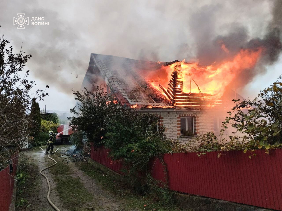 На Волині горів житловий будинок. Фото