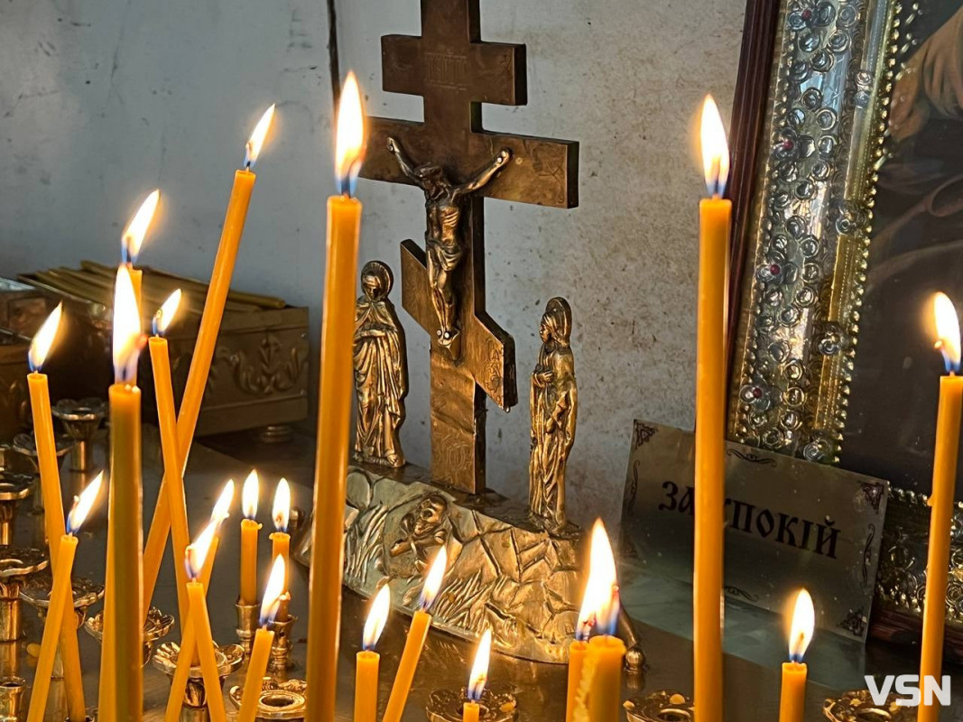 Батьківські суботи під час війни: як молитися за безвісти зниклих та чому церква проти обідів на цвинтарі