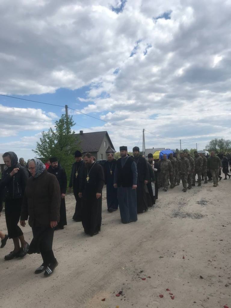 На Волині сотні людей провели в останню путь молодого Героя Володимира Банзерука