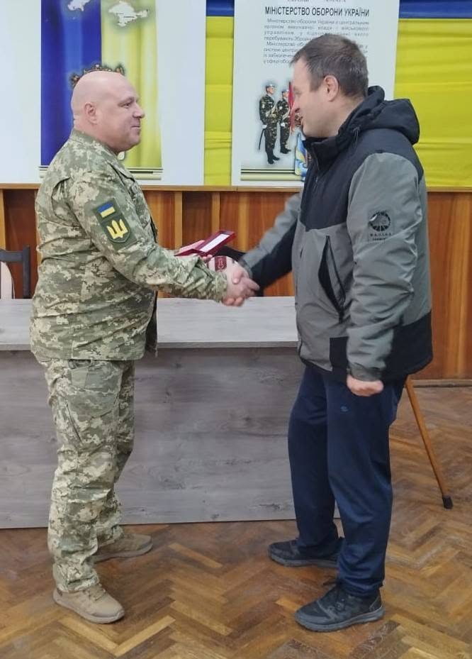 Двох десантників із Волині нагородили за службу на найгарячіших напрямках фронту