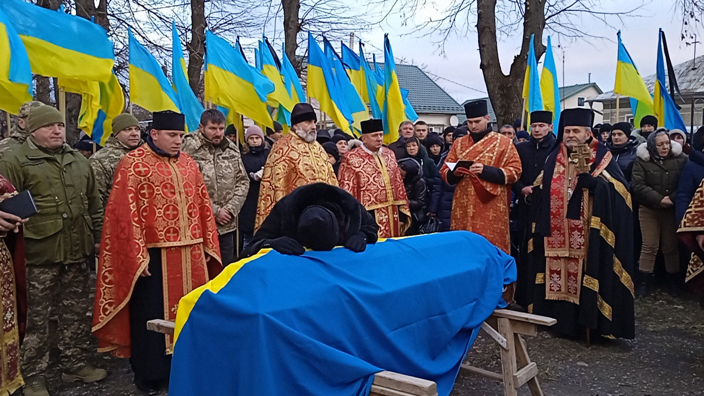 Загинув унаслідок вибуху ворожого снаряда: попрощалися із ексгравцем луцької «Волині» Романом Годованим