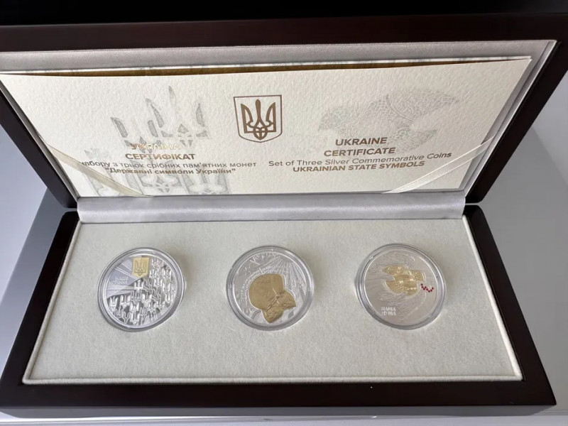 У Луцьку продають рідкісний набір срібних монет НБУ, який розкупили за лічені дні