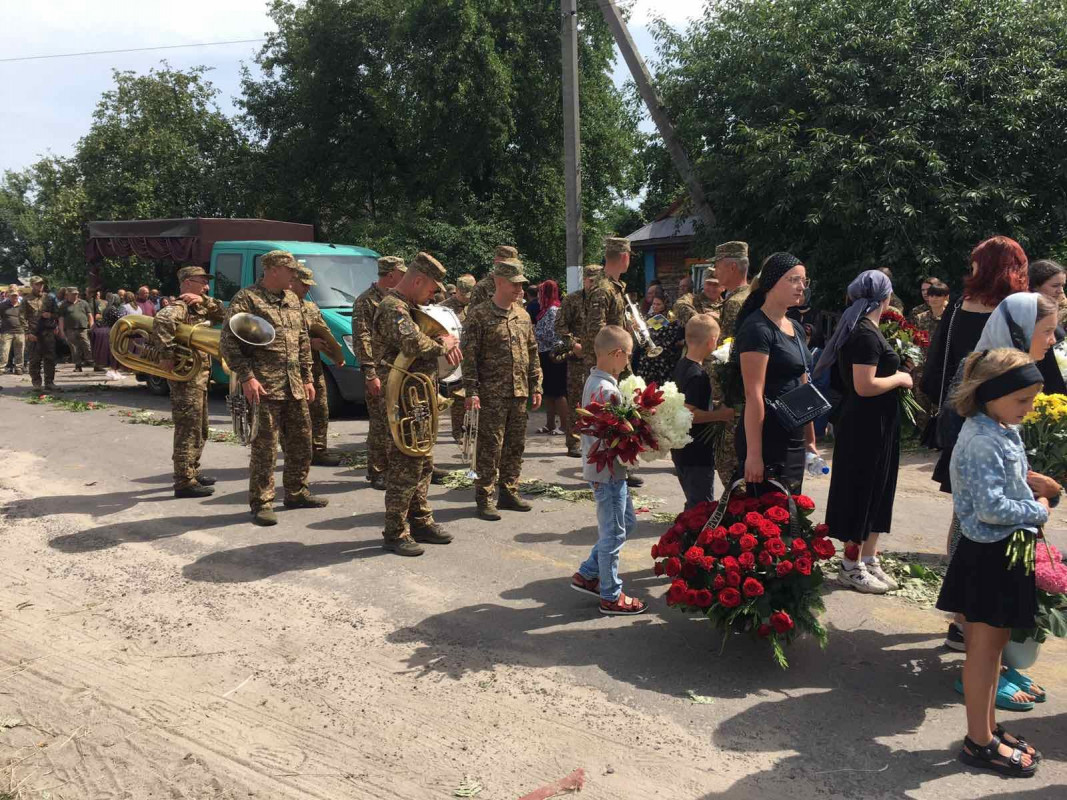 Знав, що таке війна не в теорії, а на практиці: в останню дорогу провели Героя з Волині