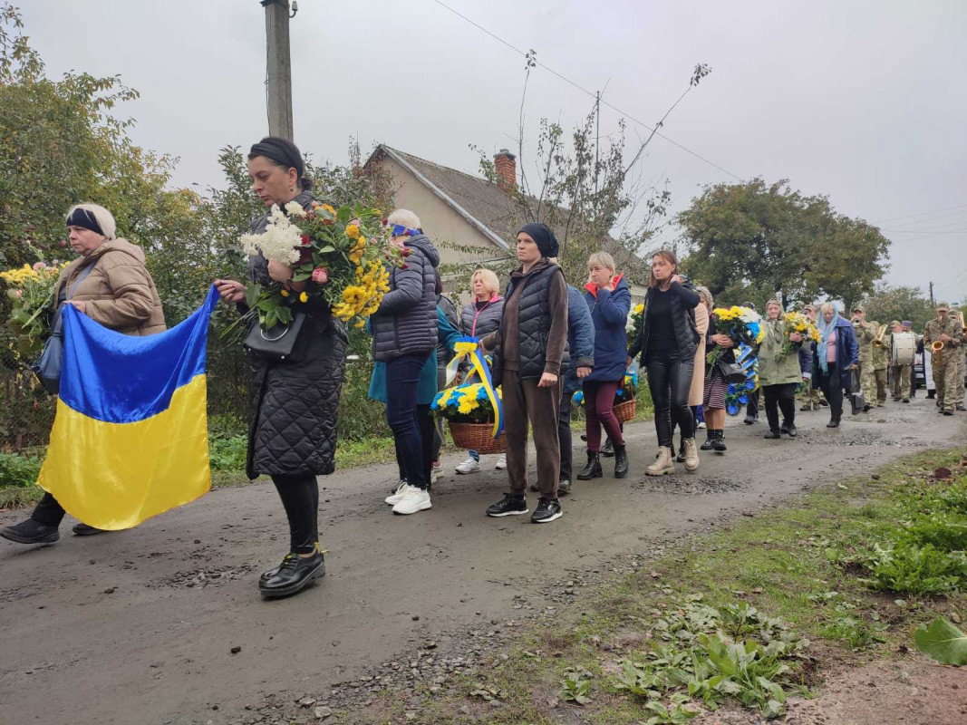 На Волині провели в останню дорогу загиблого Героя Ігоря Думку