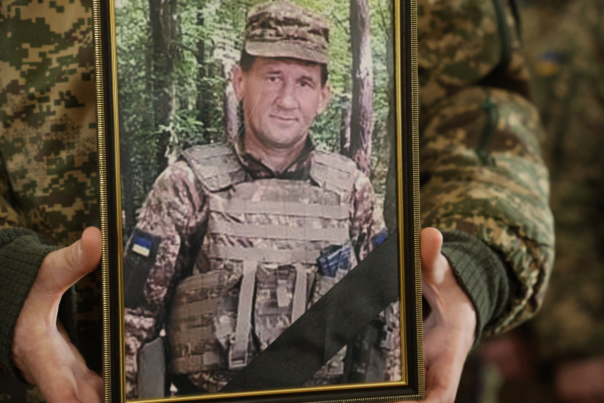 У Луцьку попрощалися із полеглим на Донеччині захисником Анатолієм Кравчуком