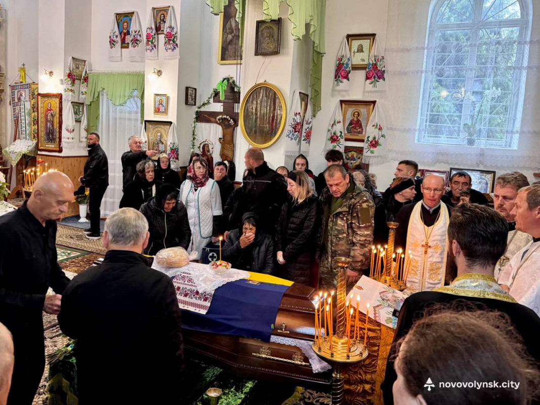Помер через важку хворобу у лікарні: на Волині попрощалися із Захисником України Леонідом Ткачуком