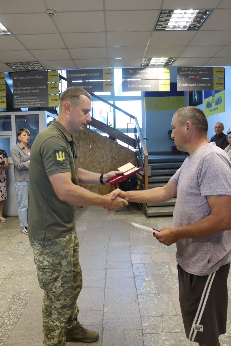 Воїна з Волині нагородили «Золотим хрестом» та орденом «За мужність»