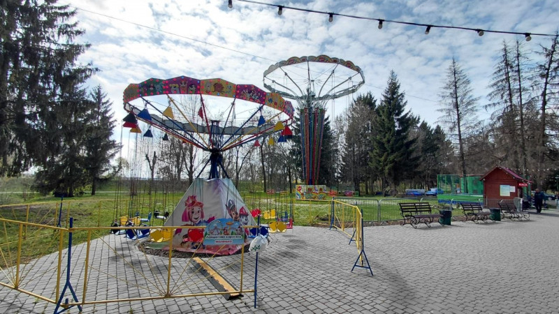 Машини часу в центрі міста: як у Луцьку з’являлися легендарні атракціони та дитяче містечко