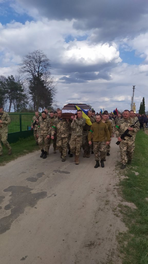 У 15 років втратив матір та ріс патріотом: рідні та односельчани розповіли про загиблого Героя з Волині