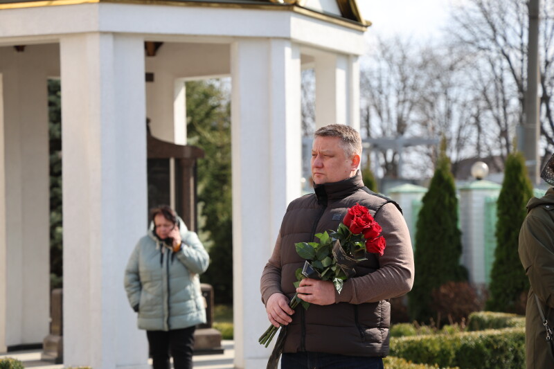У Луцьку провели в останню дорогу полеглого воїна Дениса Савчука