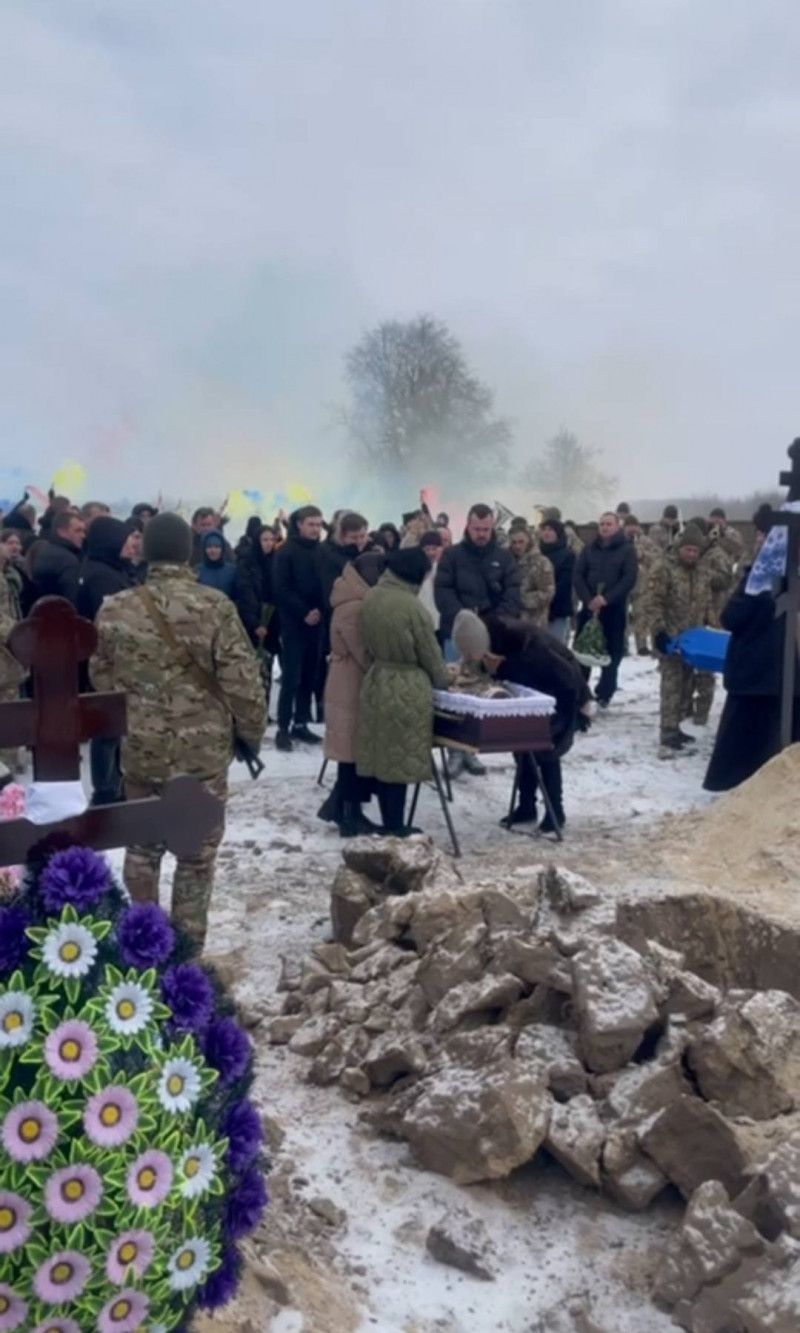 Маленький синочок залишився без батька: на Волині попрощалися з Героєм Сергієм Гулем
