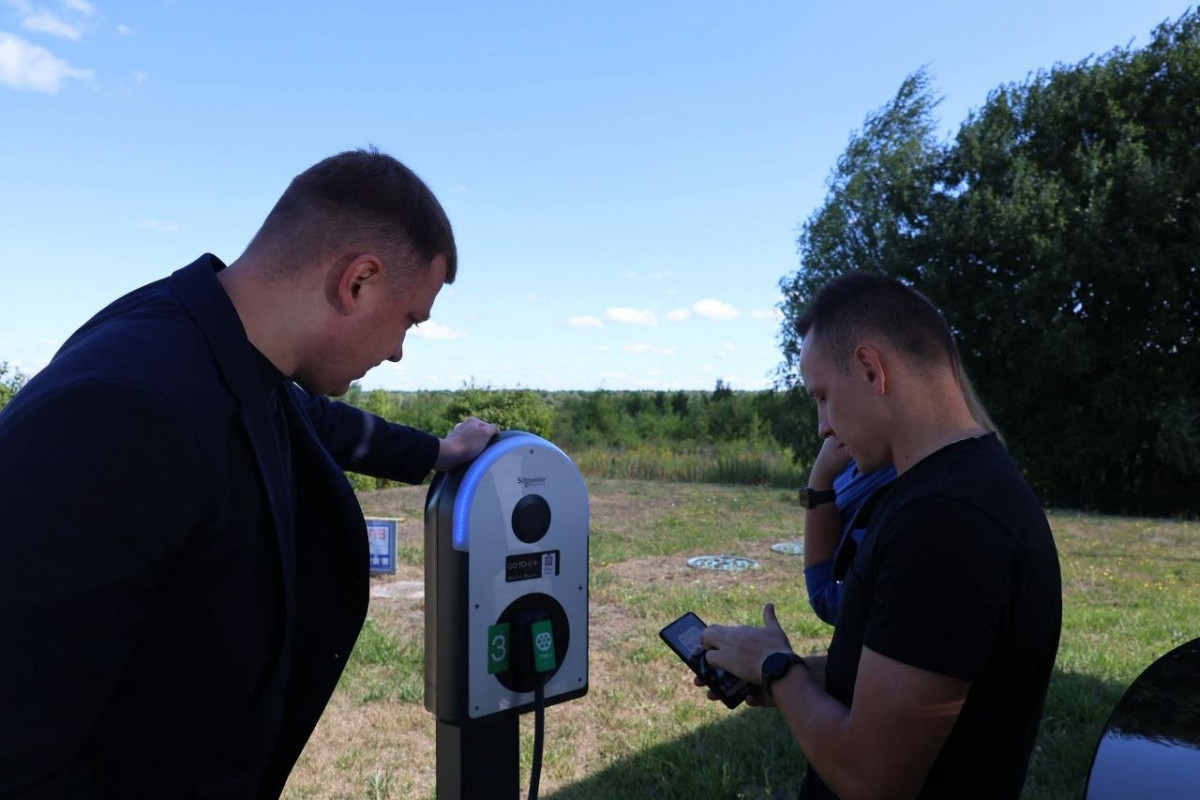 На Волині ветеран війни після поранення створив бізнес із зарядних станцій для електромобілів