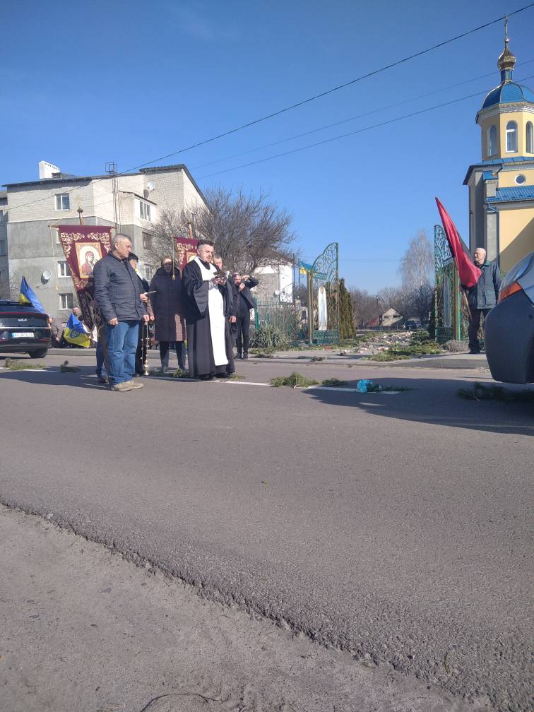 Після декількох тижнів очікування на рідну Волинь «на щиті» навіки повернувся молодий Герой Дмитро Жмур