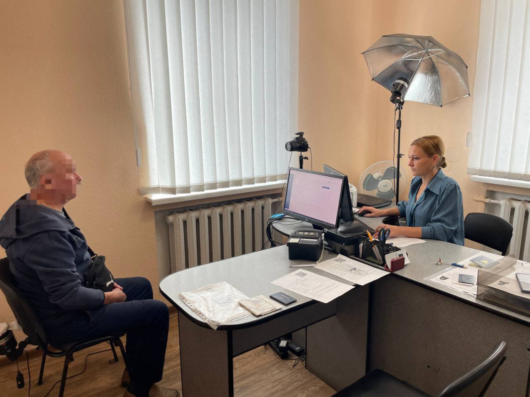 На Волині виявили трьох іноземців з недійсними паспортами