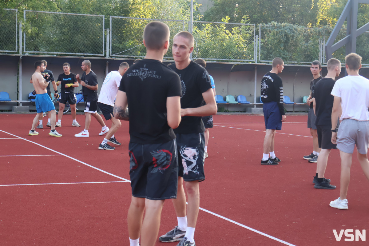 Майстер спорту з ММА Андрій Гуславський провів безкоштовне відкрите тренування у Луцьку. Фото