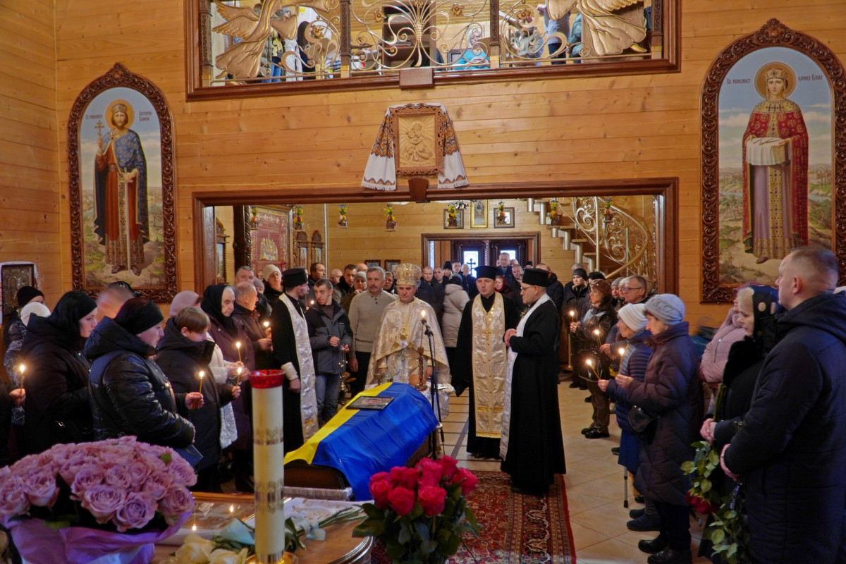 Понад рік вважався зниклим безвісти: на Волині попрощалися із захисником Романом Літвінчуком