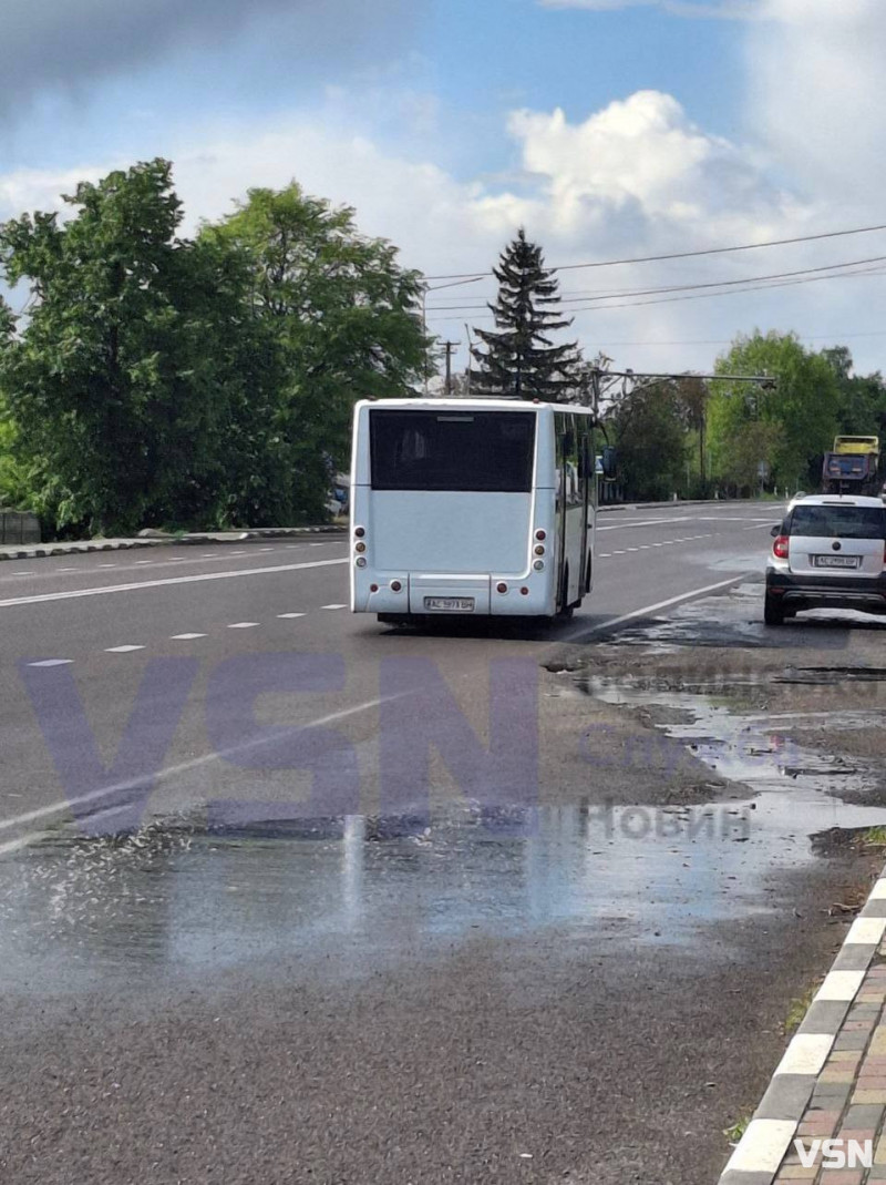 «Просто страшно дивитися»: на Волині пасажири скаржаться на бруд у маршрутках