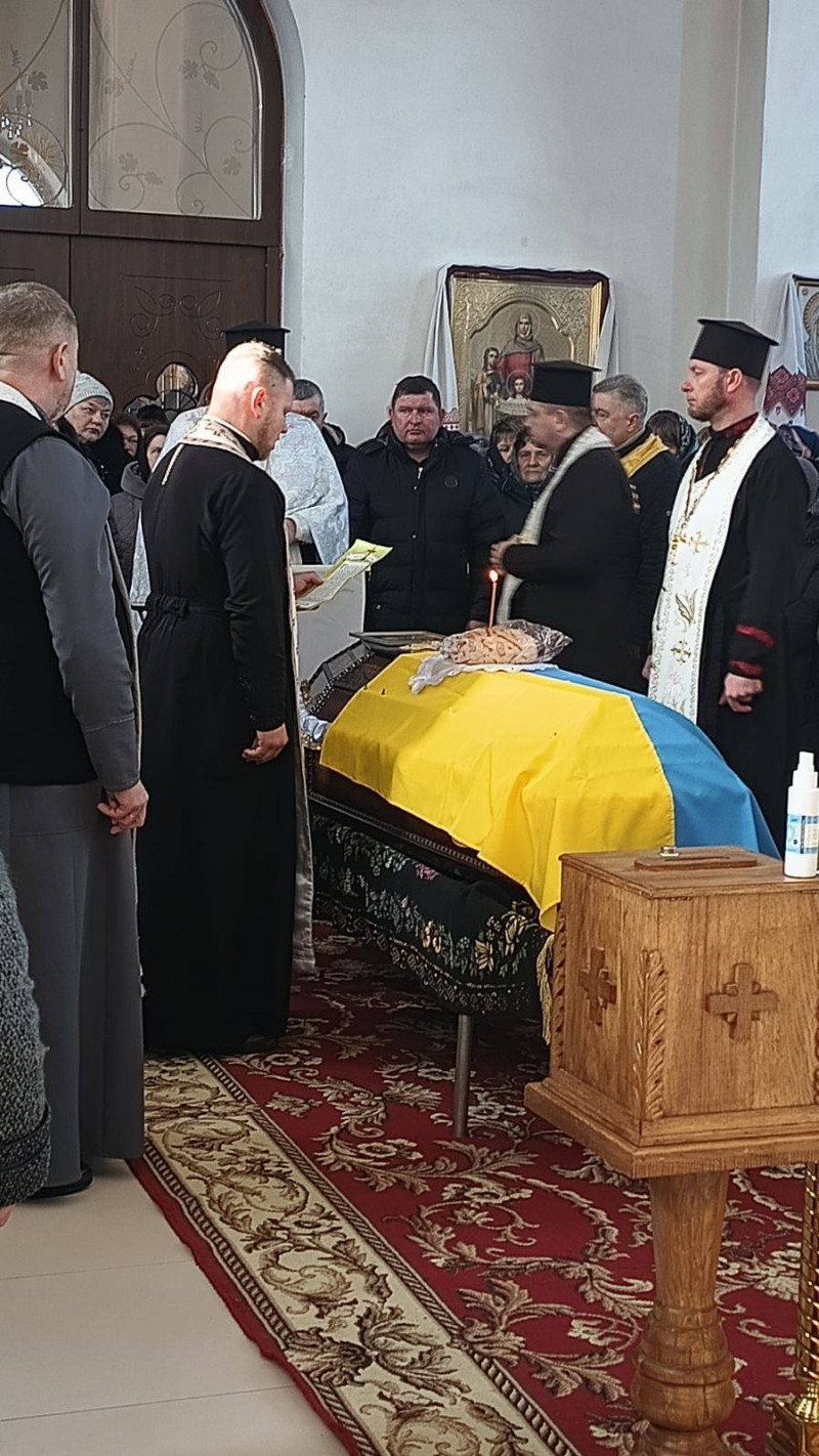 Загинув майже три роки тому: на Волині попрощалися з Героєм Олександром Оксенюком