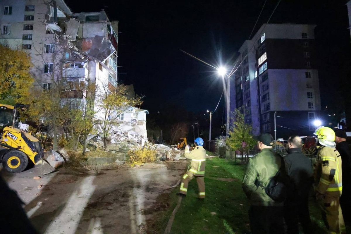 Вибух у Хмельницькому: потужний удар зніс частину багатоповерхівки. Фото