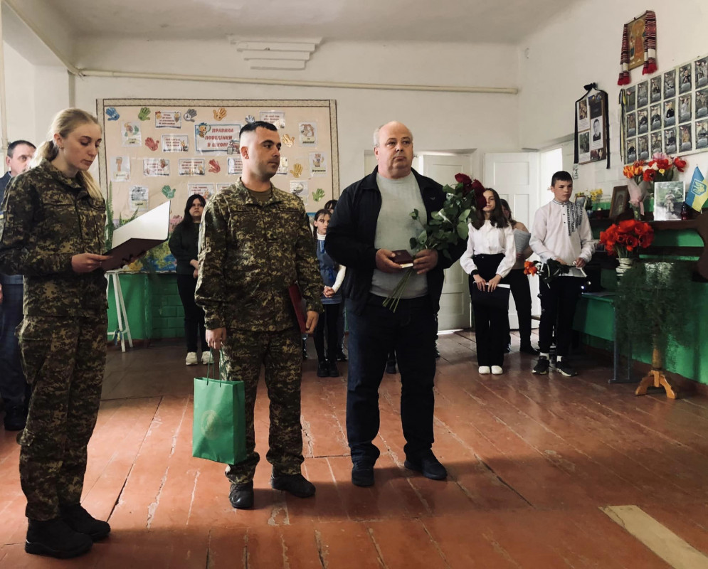 Посмертну нагороду отримали батьки: волинянина Олега Олеся відзначили орденом «За мужність»