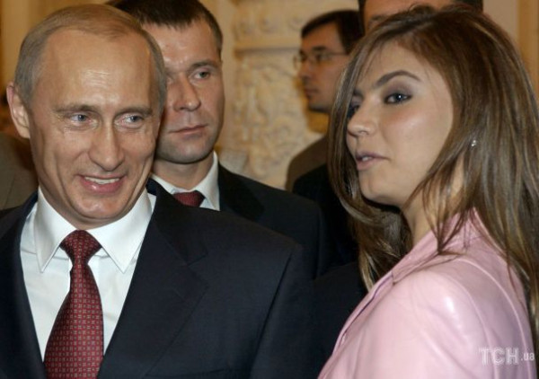 Дочки Путіна - під санкціями, і кремль вперше їх 