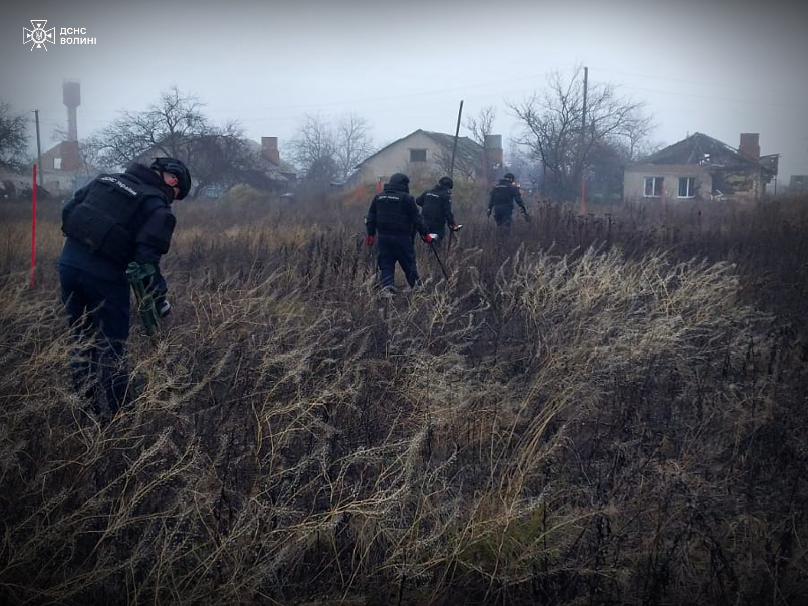 Кожен гектар під контролем: волинські піротехніки розміновують Харківщину