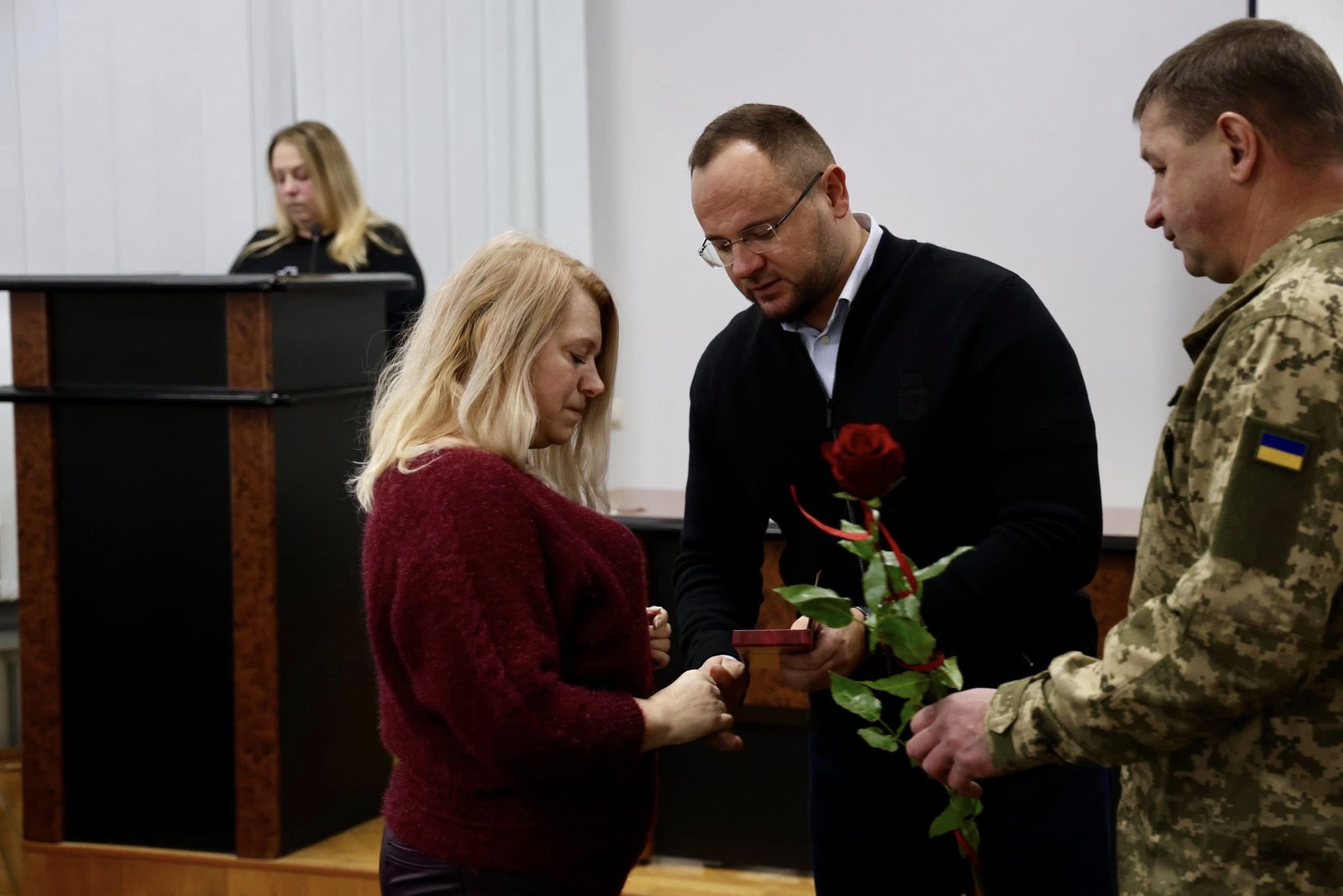 У Луцьку вручили державні нагороди родинам загиблих захисників України