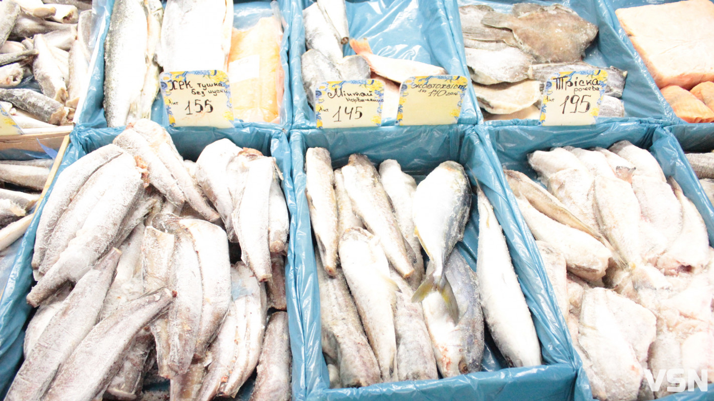 Скільки коштує жива та заморожена риба на ринку у Луцьку?