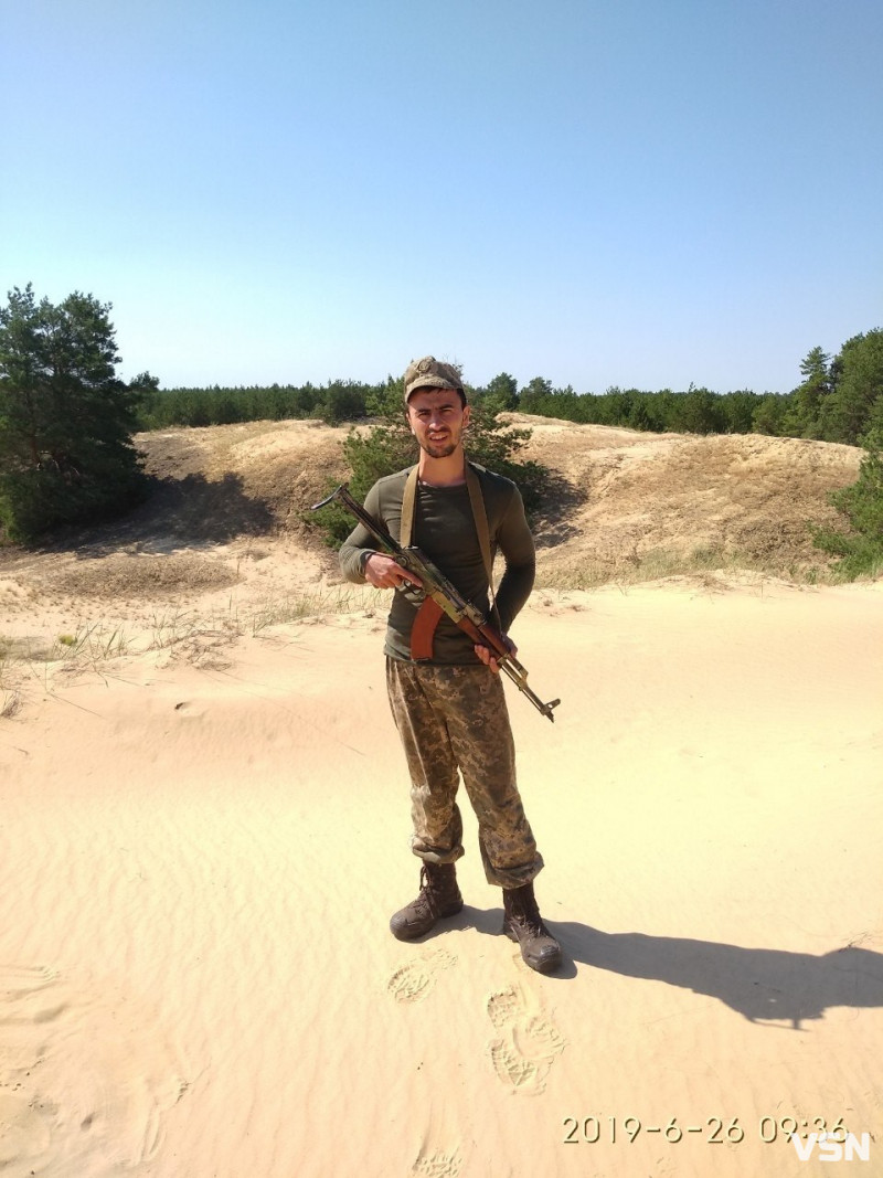 «Краще загину, ніж здамся в полон»: батько з Волині розповів про сина-розвідника, який віддав життя за Україну