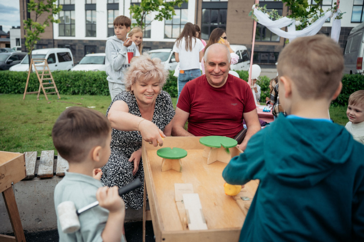 Як минув «День доброго сусіда» від будівельної компанії «Інвестор» у Струмівці. Фоторепортаж