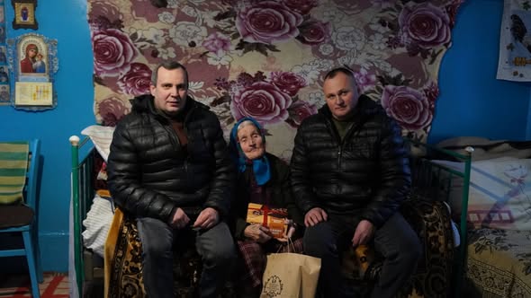 З чоловіком виховала п'ятеро дітей, має 20 онуків та 19 правнуків: волинянка відзначила 91-річчя